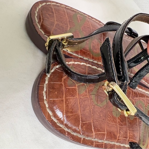 SAM EDELMAN T-Strap Thong Patent Faux Leather Flat Sandals 10 - Picture 10 of 16